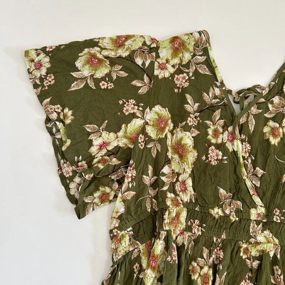 Maurices Womens size 1X Green Floral Surplice Peplum Top Blouse smocked waist - Picture 8 of 10